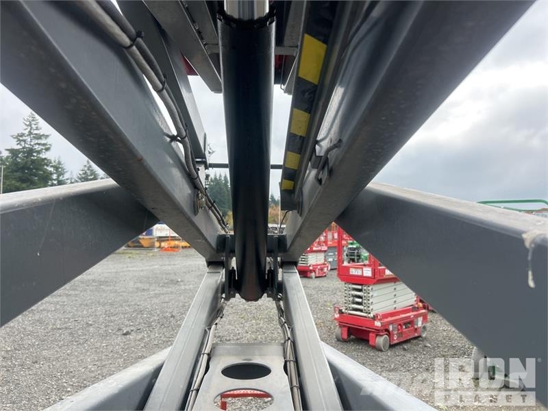 SkyJack SJIII 3226 Electric Scissor Lift 剪叉式升降机