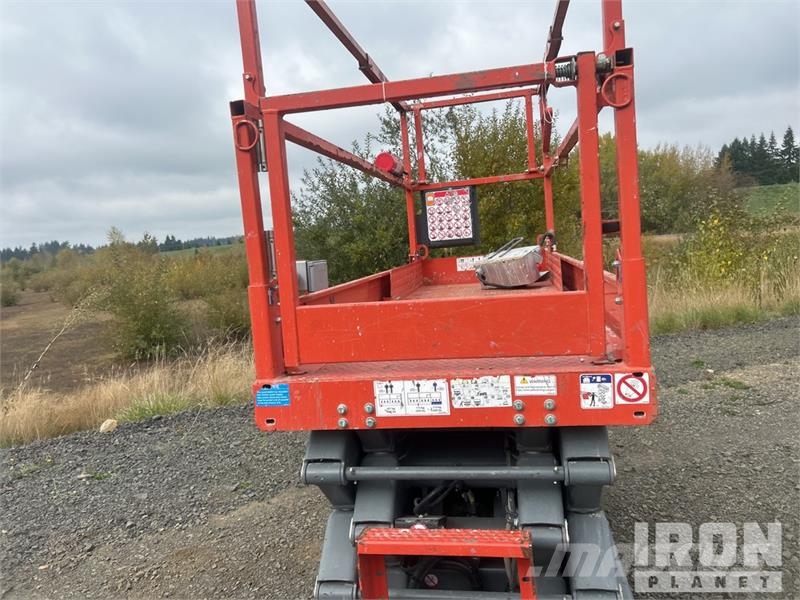 SkyJack SJIII 3226 Electric Scissor Lift 剪叉式升降机