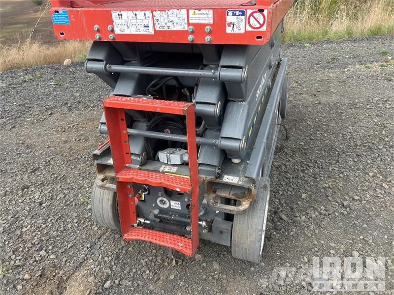 SkyJack SJIII 3226 Electric Scissor Lift 剪叉式升降机