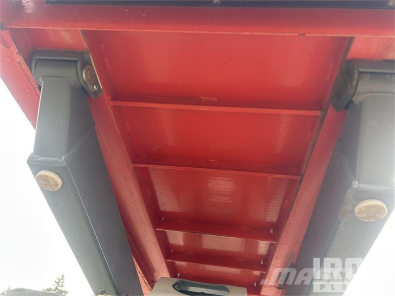 SkyJack SJIII 3226 Electric Scissor Lift 剪叉式升降机