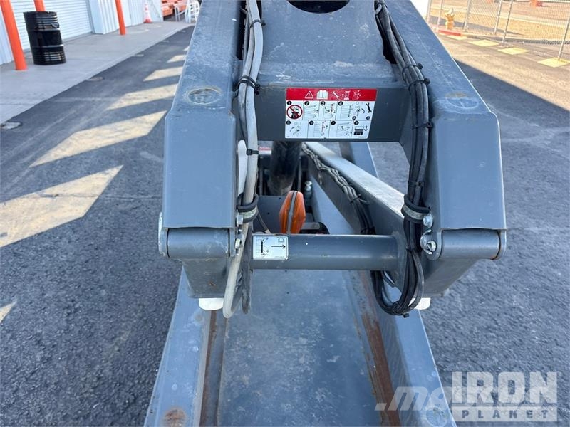 SkyJack SJIII-3226 Electric Scissor Lift 剪叉式升降机