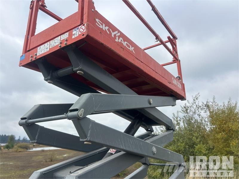 SkyJack SJIII 3226 Electric Scissor Lift 剪叉式升降机