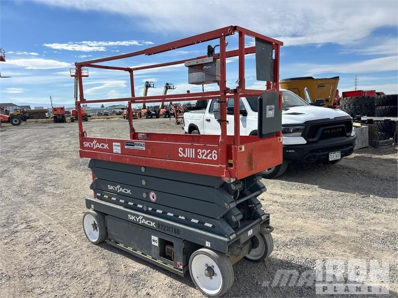 SkyJack SJIII 3226 Electric Scissor Lift Plataformas tijera