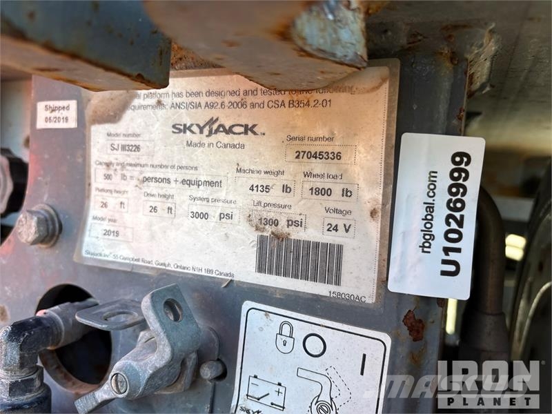 SkyJack SJIII-3226 Electric Scissor Lift 剪叉式升降机