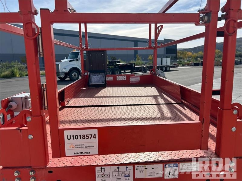 SkyJack SJIII 4632 Electric Scissor Lift Ollós emelők