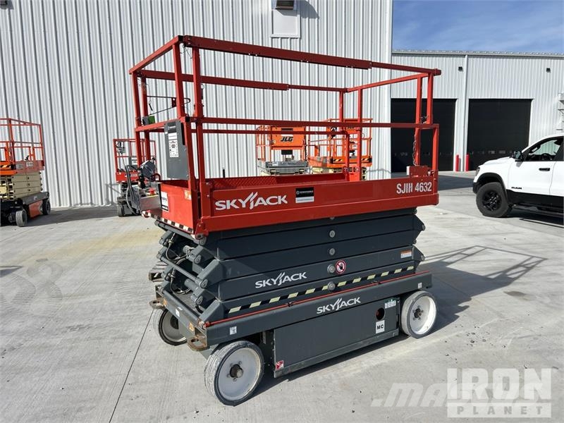 SkyJack SJIII 4632 Electric Scissor Lift Ollós emelők