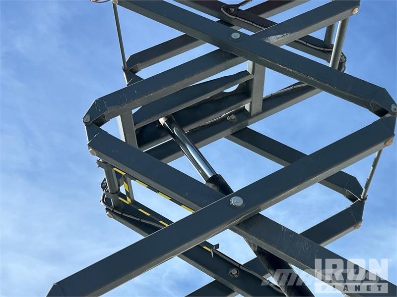 SkyJack SJIII 4632 Electric Scissor Lift Ollós emelők
