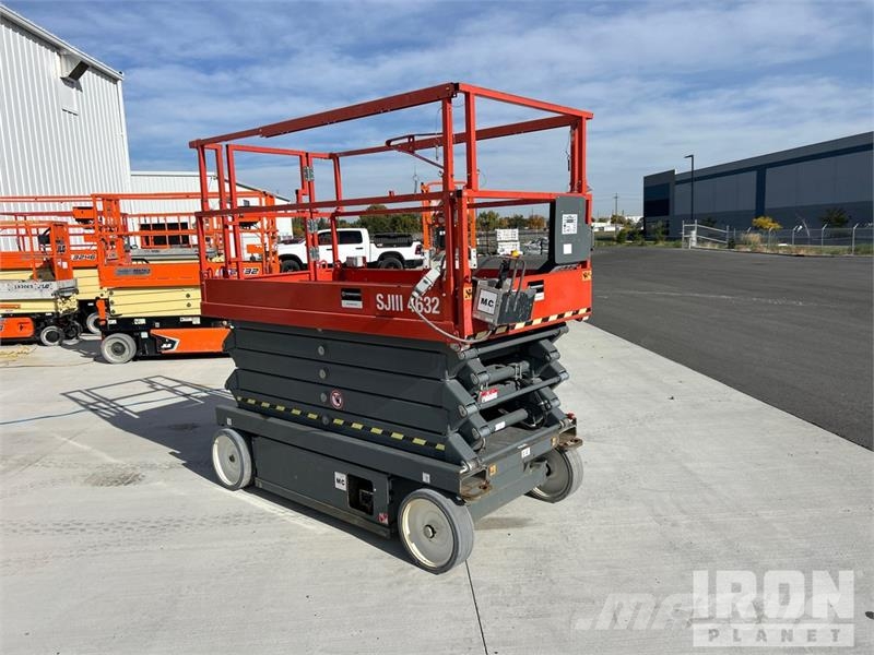 SkyJack SJIII 4632 Electric Scissor Lift Ollós emelők