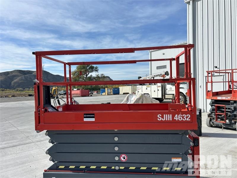 SkyJack SJIII 4632 Electric Scissor Lift Ollós emelők