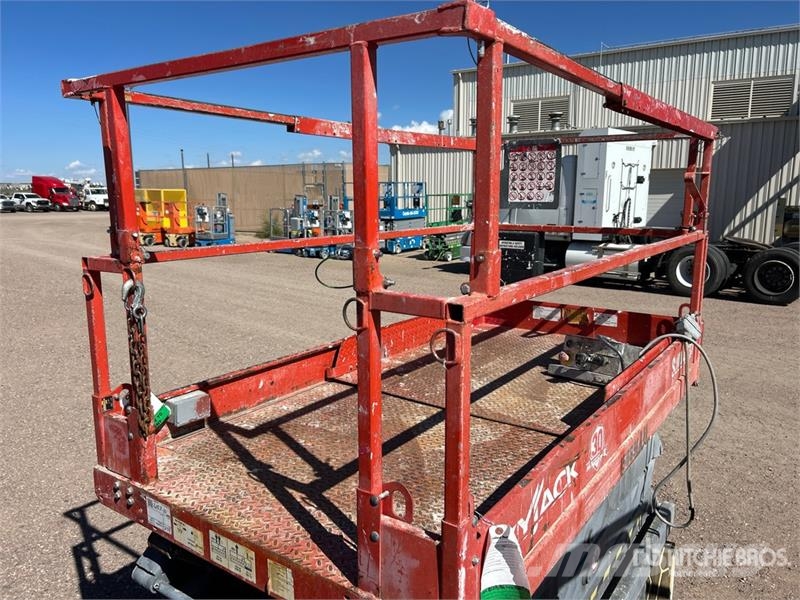 SkyJack SJIII 4632 Electric Scissor Lift Scissor lifts