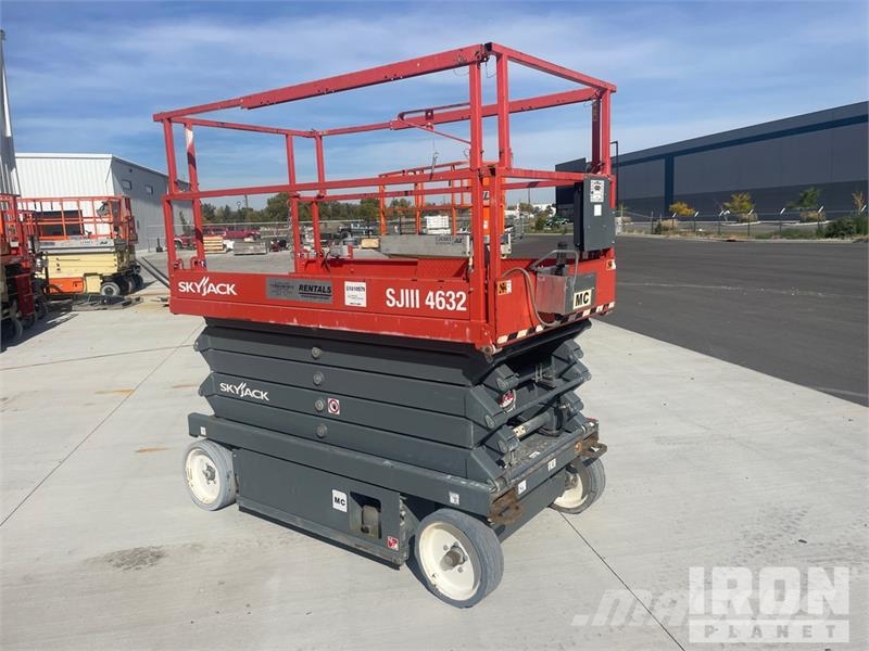 SkyJack SJIII-4632 Electric Scissor Lift Škarjaste dvižne ploščadi