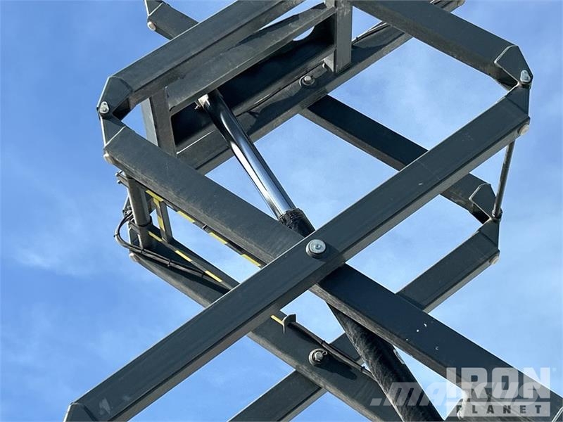 SkyJack SJIII 4632 Electric Scissor Lift Ollós emelők
