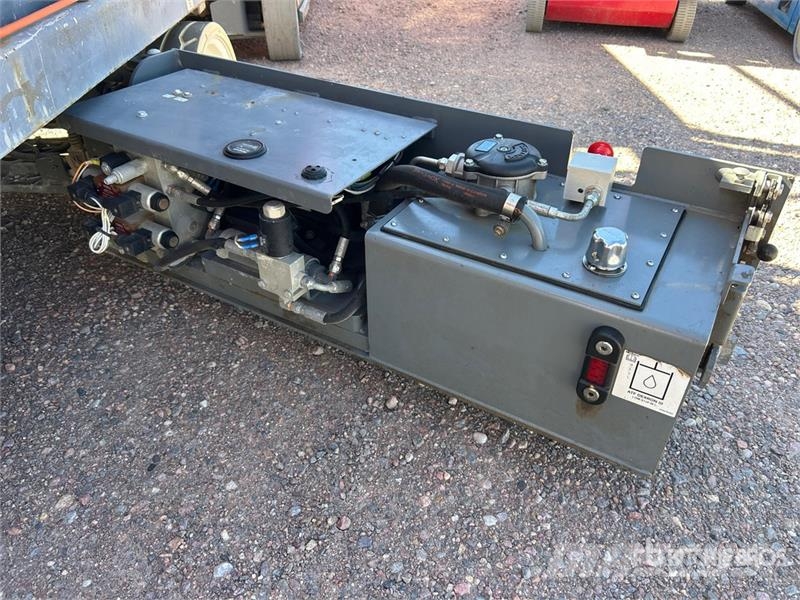 SkyJack SJIII 4632 Electric Scissor Lift Scissor lifts