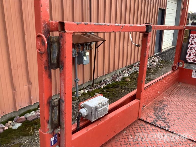SkyJack SJIII3219 Electric Scissor Lift Scissor lifts