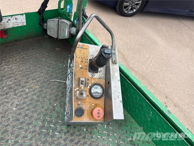 SkyJack SJIII3219 Electric Scissor Lift Scheren-Arbeitsbühnen