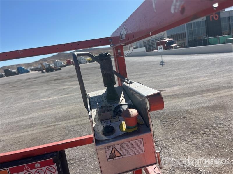 SkyJack SJIII3219 Electric Scissor Lift Saxliftar