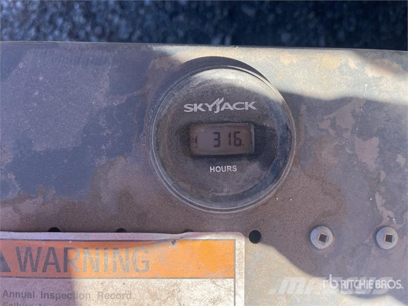 SkyJack SJIII3219 Electric Scissor Lift Saxliftar