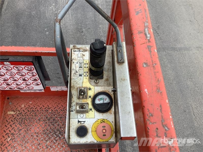 SkyJack SJIII3219 Electric Scissor Lift Scissor lifts