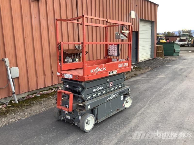 SkyJack SJIII3219 Electric Scissor Lift Scissor lifts