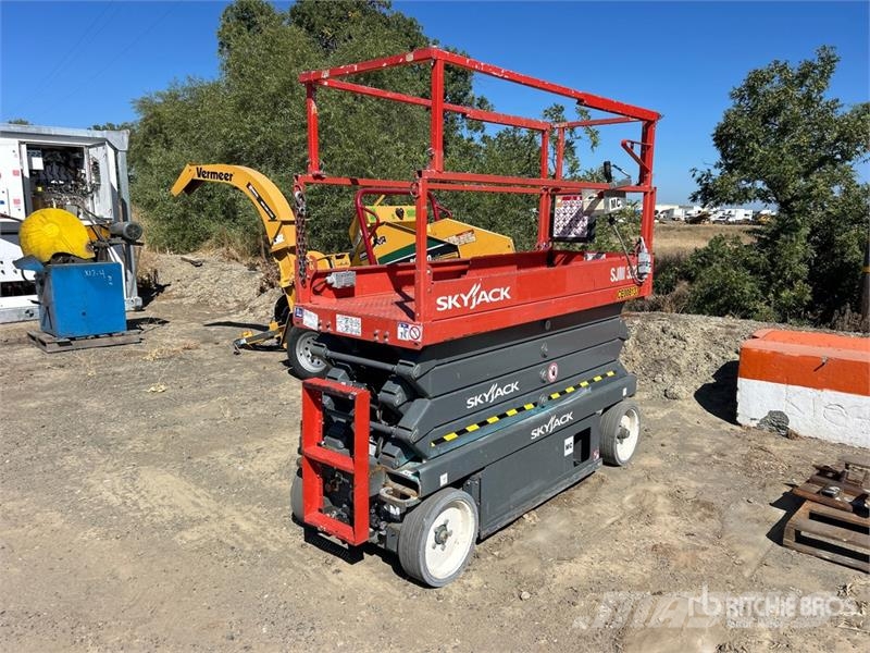 SkyJack SJIII3226 Electric Scissor Lift Scissor lifts