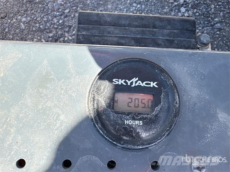 SkyJack SJIII3226 Electric Scissor Lift Scissor lifts