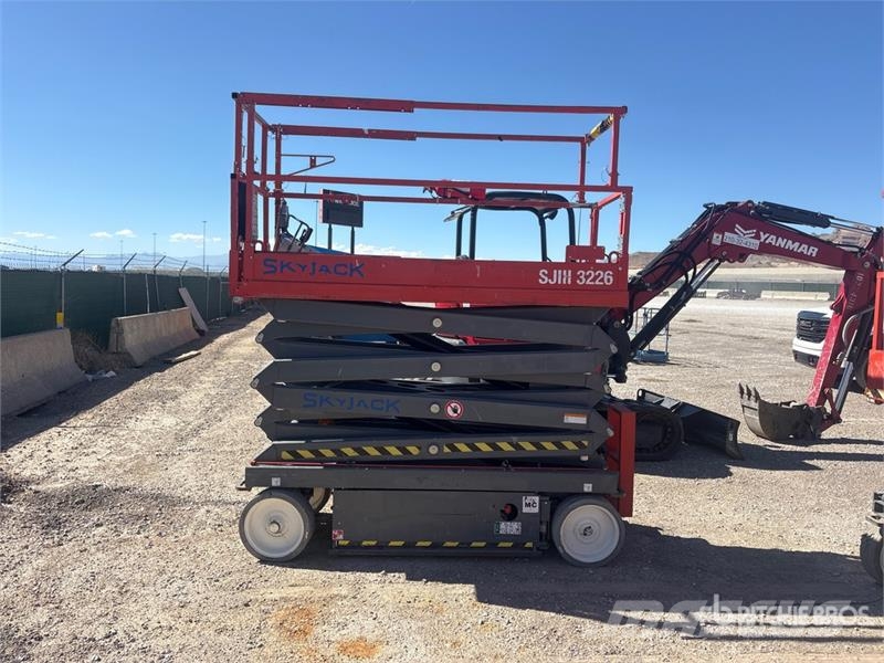 SkyJack SJIII3226 Electric Scissor Lift Scissor lifts