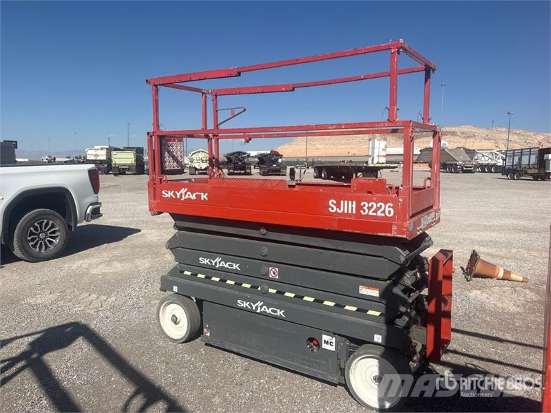 SkyJack SJIII3226 Electric Scissor Lift Scissor lifts