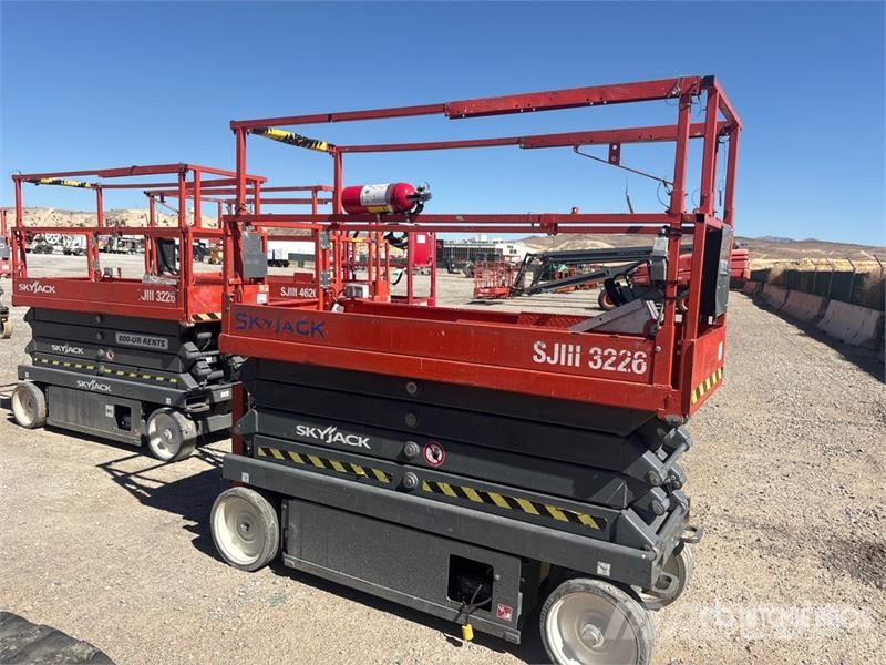SkyJack SJIII3226 Electric Scissor Lift Scissor lifts