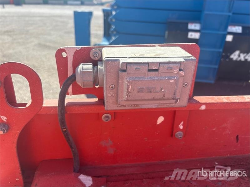SkyJack SJIII3226 Electric Scissor Lift Scissor lifts