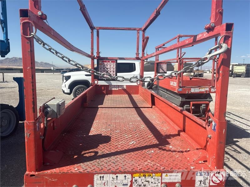 SkyJack SJIII3226 Electric Scissor Lift Scissor lifts