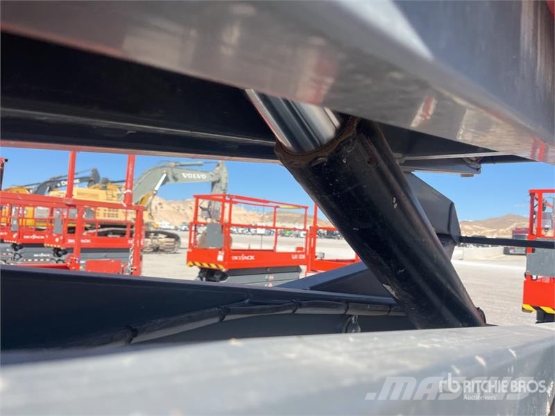 SkyJack SJIII3226 Electric Scissor Lift Škarjaste dvižne ploščadi