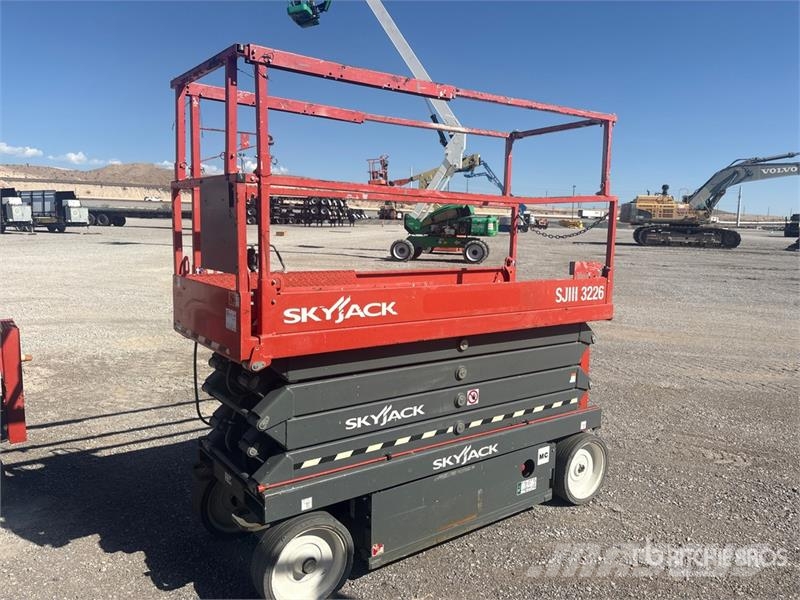 SkyJack SJIII3226 Electric Scissor Lift Scissor lifts