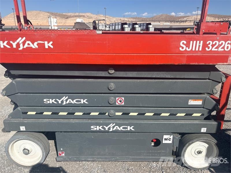 SkyJack SJIII3226 Electric Scissor Lift Scissor lifts
