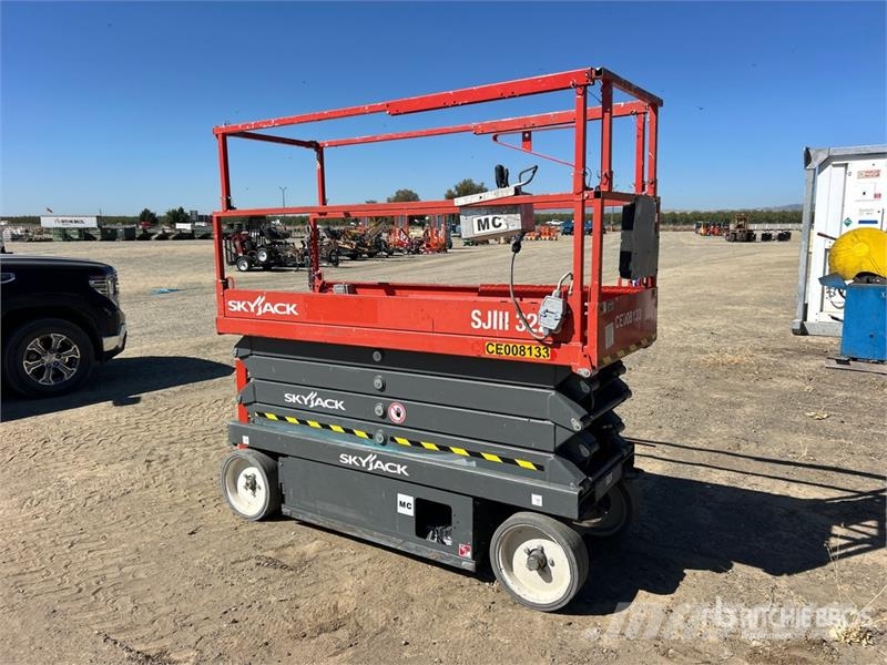 SkyJack SJIII3226 Electric Scissor Lift Scissor lifts