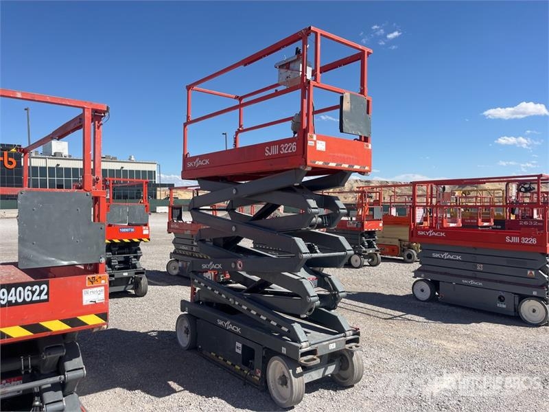 SkyJack SJIII3226 Electric Scissor Lift Škarjaste dvižne ploščadi