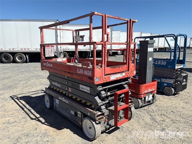 SkyJack SJIII4626 Electric Scissor Lift Saksilavat