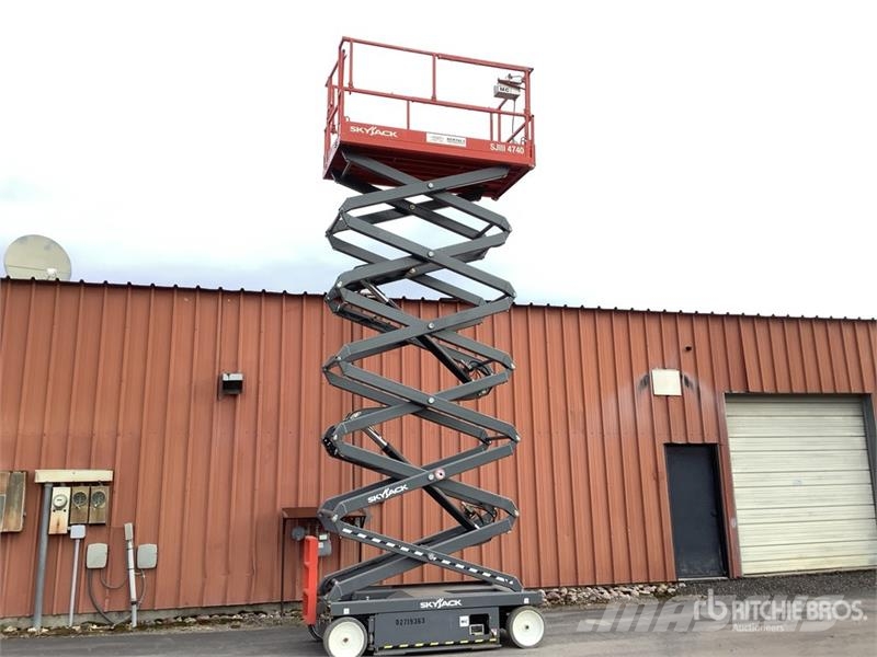 SkyJack SJIII4740 Electric Scissor Lift Scissor lifts