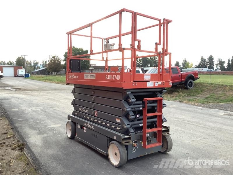 SkyJack SJIII4740 Electric Scissor Lift Scissor lifts