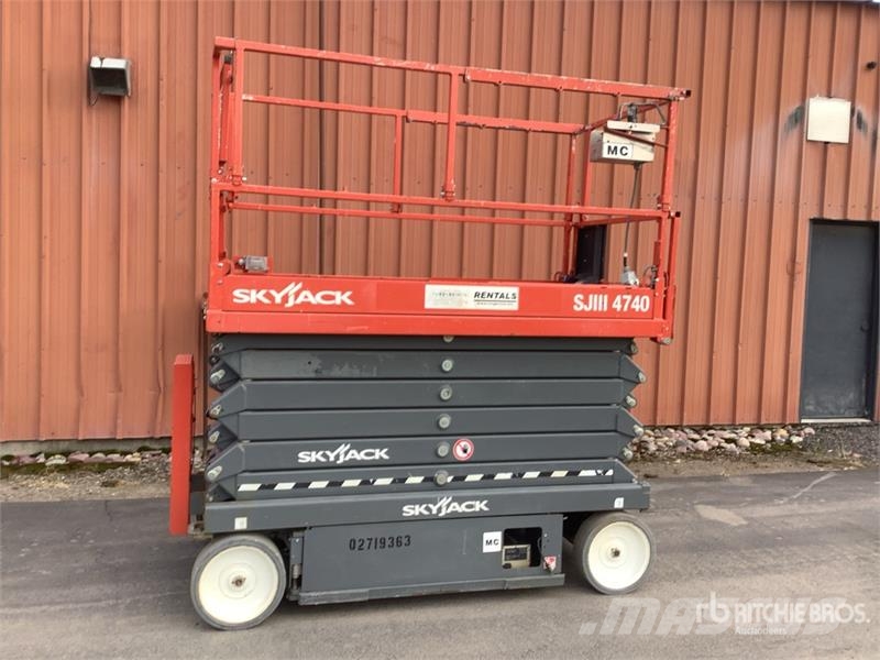 SkyJack SJIII4740 Electric Scissor Lift Scissor lifts