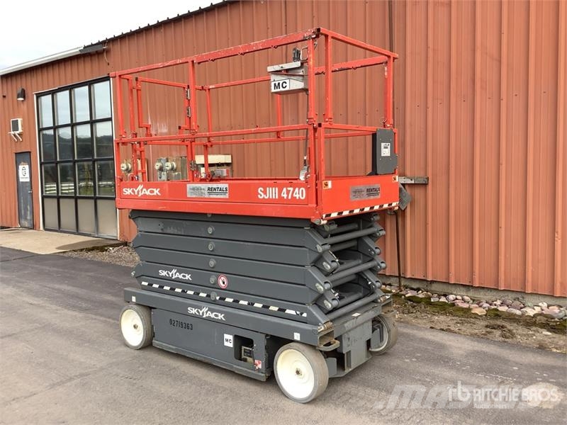 SkyJack SJIII4740 Electric Scissor Lift Scissor lifts
