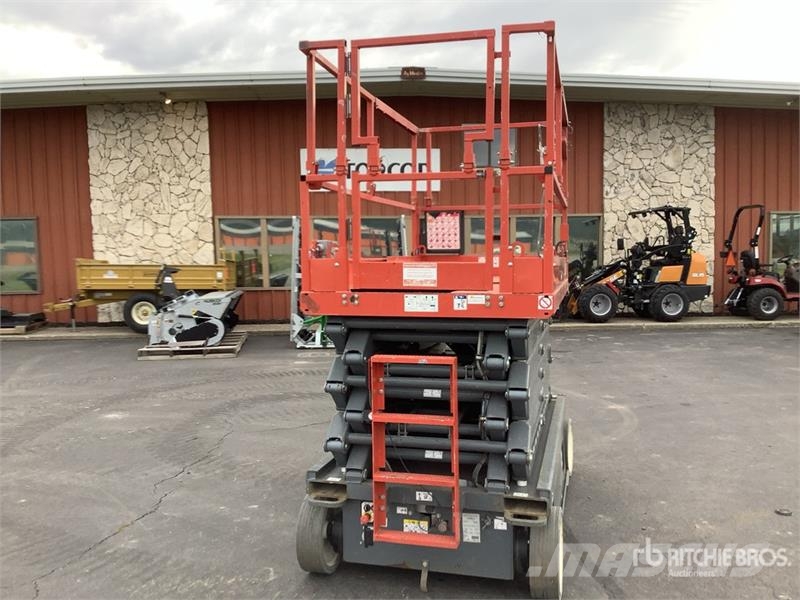 SkyJack SJIII4740 Electric Scissor Lift Šķerveida pacēlāji