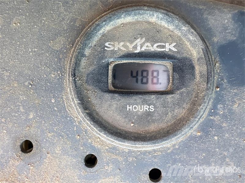 SkyJack SJIII4740 Electric Scissor Lift Škaraste platforme