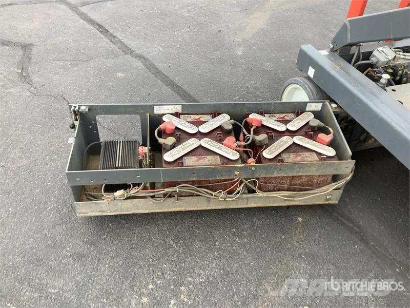 SkyJack SJIII4740 Electric Scissor Lift Šķerveida pacēlāji