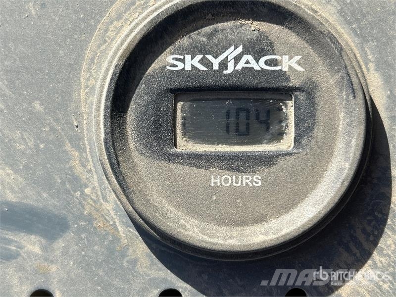 SkyJack SJlll-3226 Electric Scissor Lift Plataformas tijera