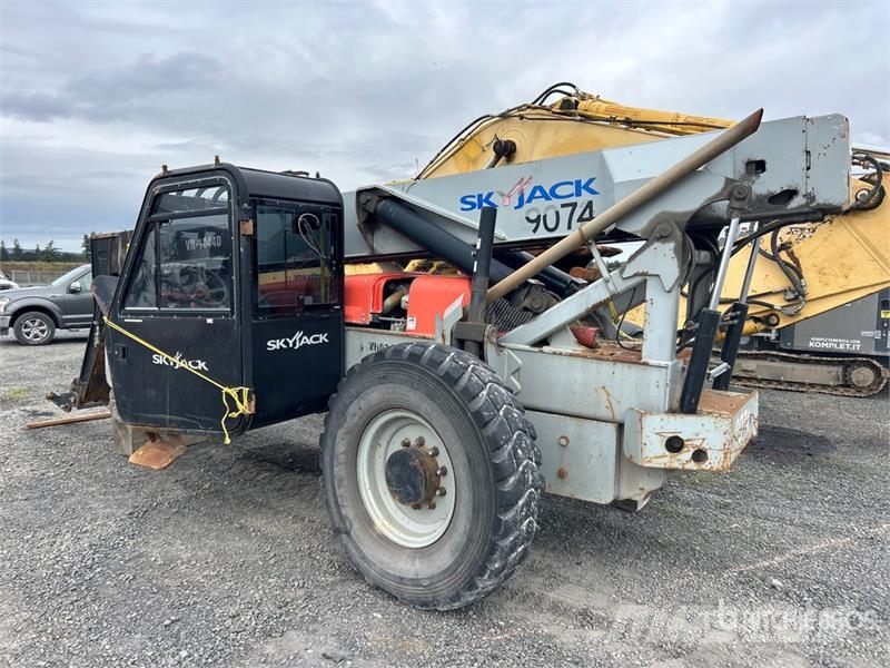SkyJack VR-1044 Telehandler (Inoperable) テレスコーピックハンドラー