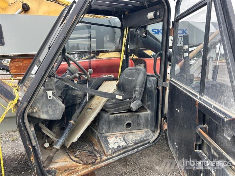 SkyJack VR-1044 Telehandler (Inoperable) テレスコーピックハンドラー