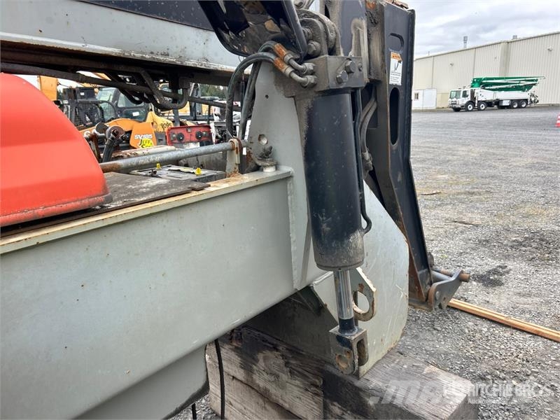 SkyJack VR-1044 Telehandler (Inoperable) テレスコーピックハンドラー