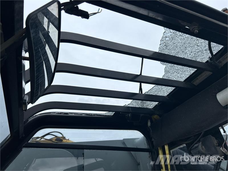 SkyJack VR-1044 Telehandler (Inoperable) テレスコーピックハンドラー