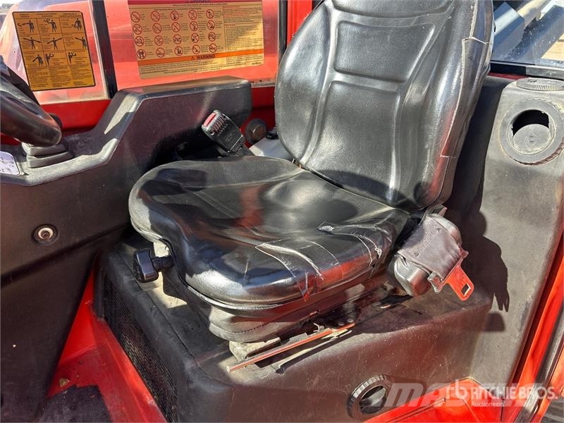 SkyJack VR846 4x4x4 Telehandler 텔러 핸들러