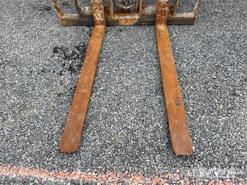SkyTrak 10054 Teleskoplader